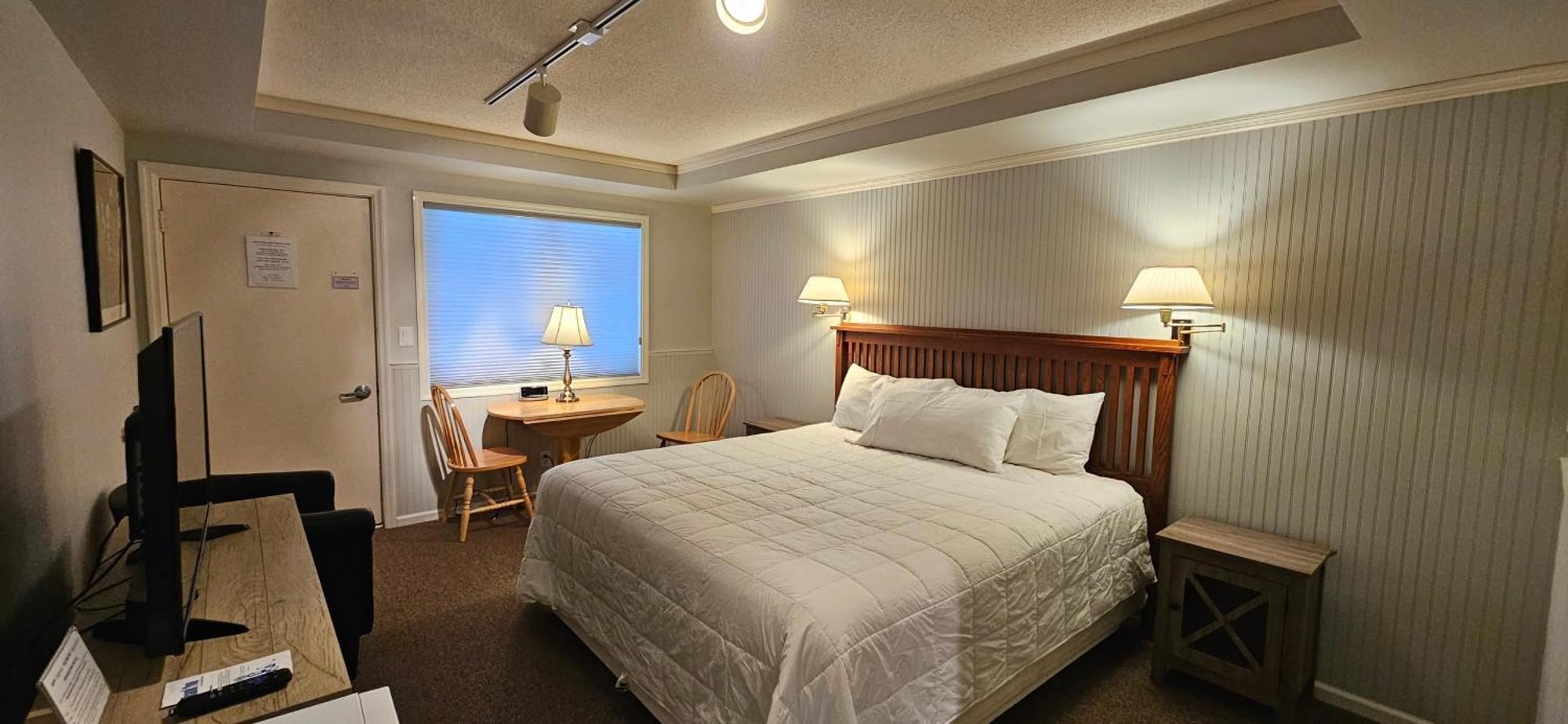 Chequamegon Lake Superior Lodge Bayfield Bagian luar foto