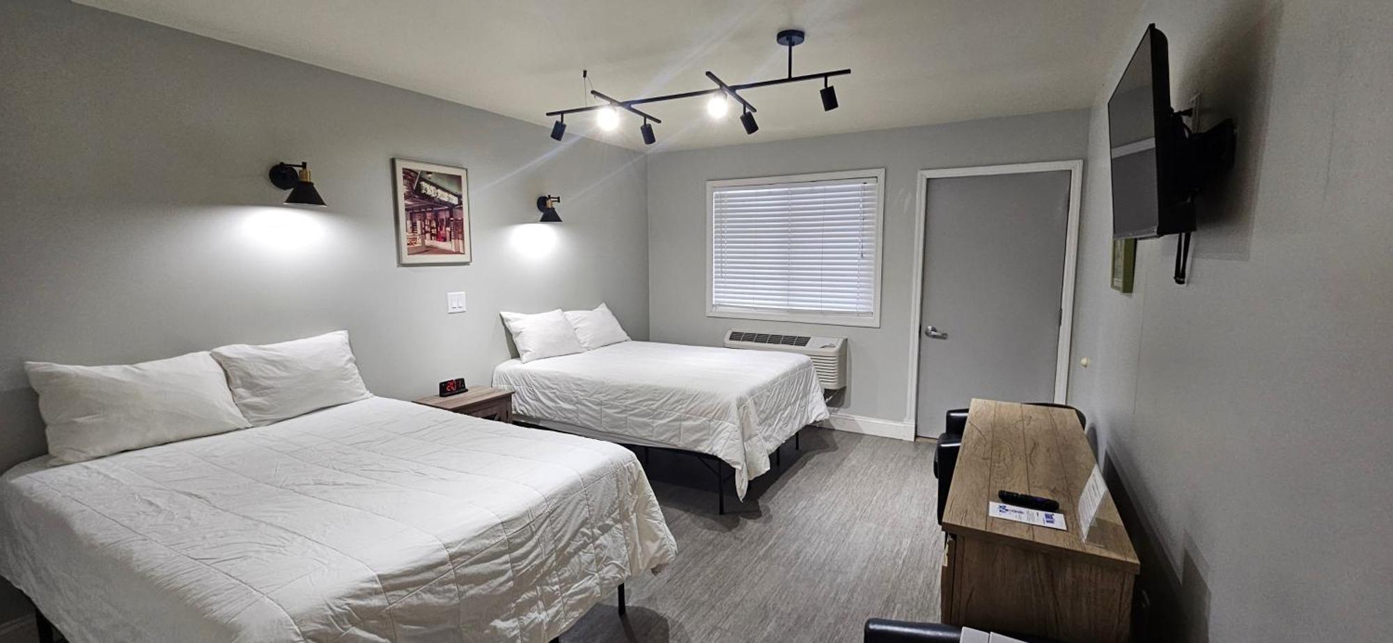 Chequamegon Lake Superior Lodge Bayfield Bagian luar foto