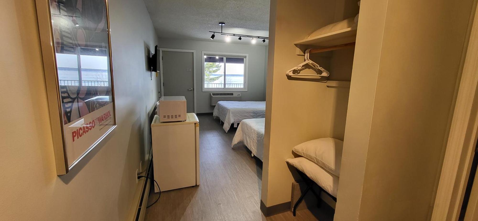 Chequamegon Lake Superior Lodge Bayfield Bagian luar foto