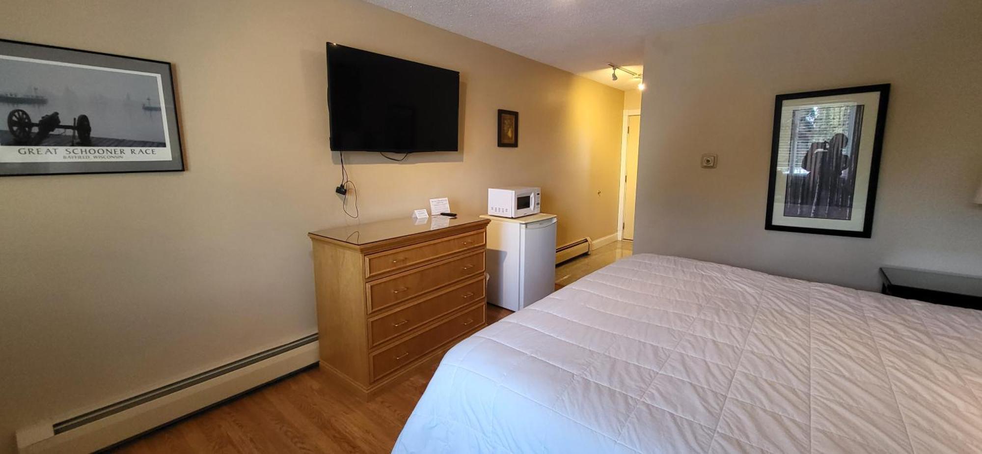Chequamegon Lake Superior Lodge Bayfield Bagian luar foto